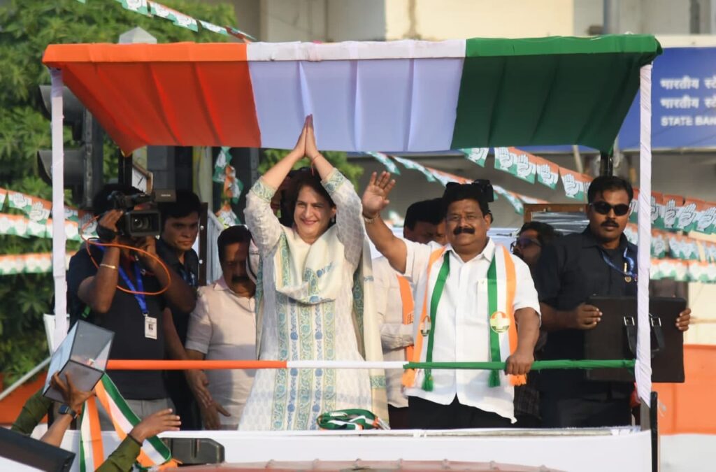 PRIYANKA GANDHI-ROAD SHOW